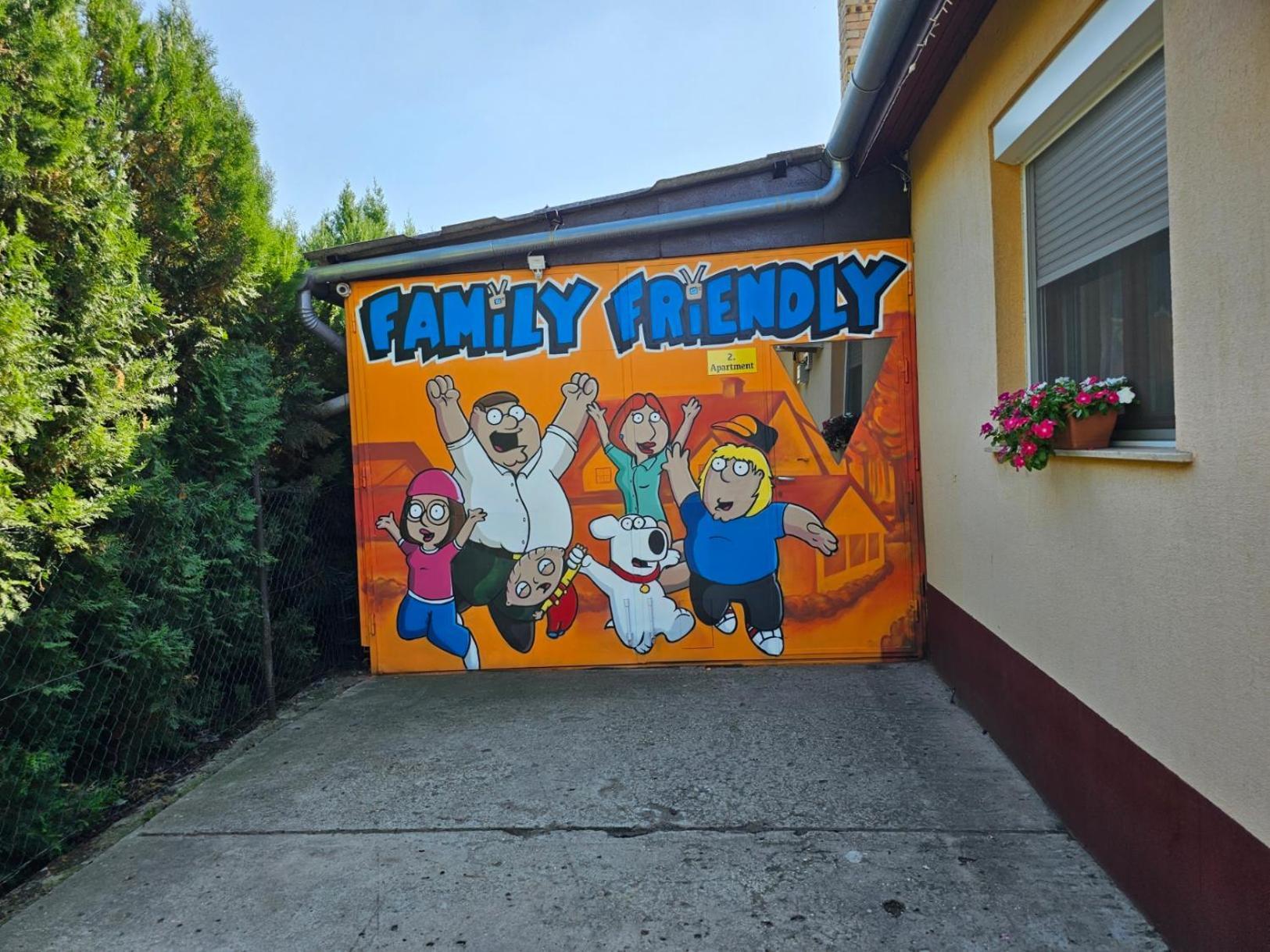 Family Friendly Gyal Lejlighed Eksteriør billede